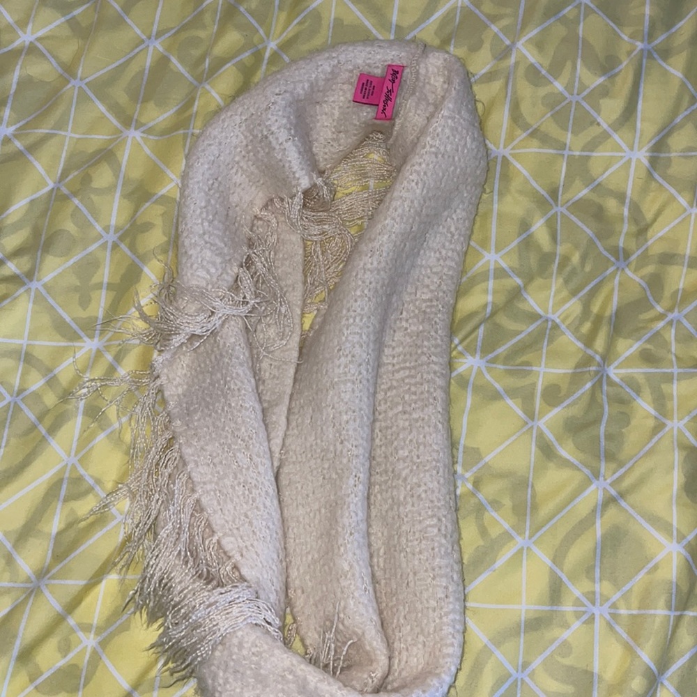 Betsey Johnson scarf